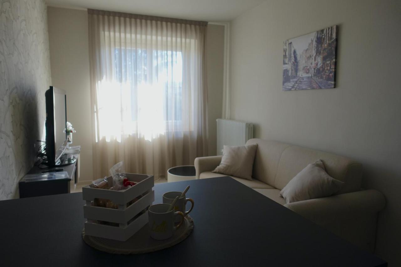 Casa Marchiando Apartment Castagnito ภายนอก รูปภาพ